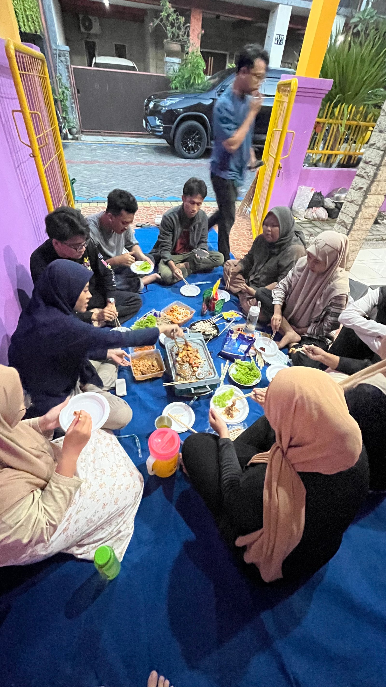 Grill Bareng Tentor dan Alumni